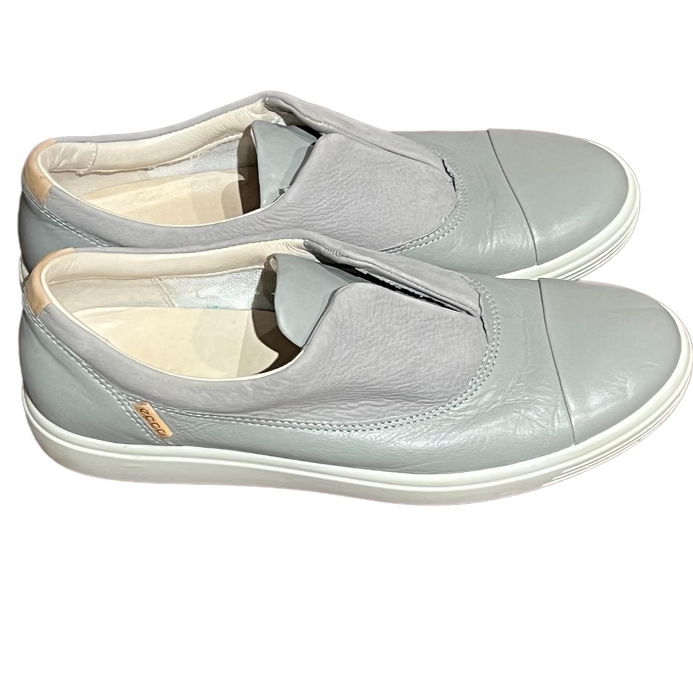 ECCO Slip On Leather Gray Size 8